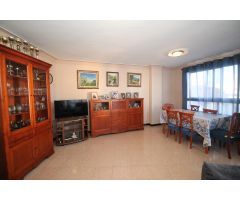 Piso tres habitaciones y dos baños