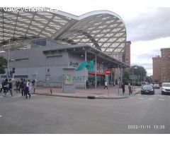 En alquiler local de 45m comercial y con gran afluencia de gente
