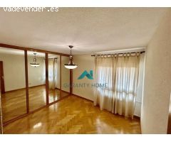 Piso de alquiler en Canillas, Madrid