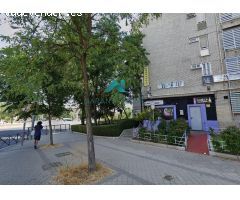 Local en traspaso en Aluche, Madrid