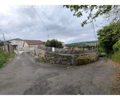 Casa Semireformada; con terreno. PARADA DE AMOEIRO.