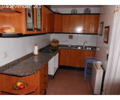 PISO CÉNTRICO MUY LUMINOSO Y CON PATIO EN PLENA CORREDERA. BUENA DISTRIBUCIÓN