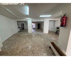 CASA GRANDE, CON TERRAZA, BODEGA Y PATIO. CUBIERTA EN PERFECTO ESTADO