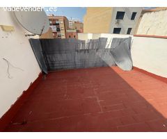 CASA GRANDE, CON TERRAZA, BODEGA Y PATIO. CUBIERTA EN PERFECTO ESTADO