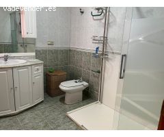 CASA UNIFAMILIAR DE ALQUILER, CON PATIO , GARAJE Y TRATERO