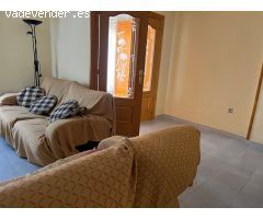 CASA UNIFAMILIAR DE ALQUILER, CON PATIO , GARAJE Y TRATERO