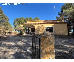 CHALET PRECIOSO EN ZONA CANTO BLANCO. 55.600M2 DE TERRENO. PISCINA Y POZO ,VALLADO