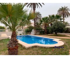 Villa en Venta en Orihuela Costa, Alicante