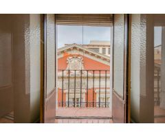 LIENZO EN BLANCO CON VISTAS ESPECTACULARES EN CALLE FARMACIA