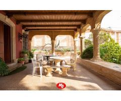 MAGNIFICO CHALET CON CASA SERVICIO + PARCELA 9 HAB + PISCINA + PISTA PADEL + BARBACOA