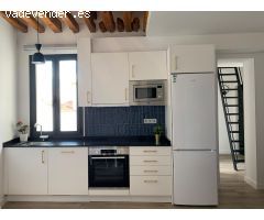 Acogedor dúplex amueblado y remodelado.