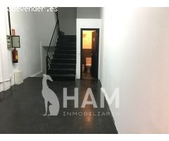 ¡Oportunidad Única! Local Comercial en venta con sótano.