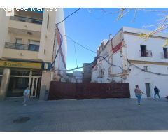 SUELO EN EL CENTRO DE CHICLANA , UBICACION INMEJORABLE !!!