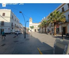 SUELO EN EL CENTRO DE CHICLANA , UBICACION INMEJORABLE !!!