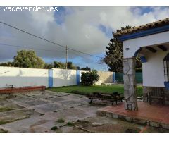 Tu casa en una planta, con jardín, piscina y todo el espacio que necesitas