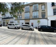LOCAL EN ALQUILER EN EL CENTRO DE CHICLANA, CALLE PROXIMAMENTE PEATONAL.