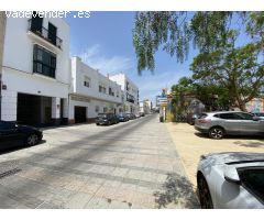 LOCAL EN ALQUILER EN EL CENTRO DE CHICLANA, CALLE PROXIMAMENTE PEATONAL.
