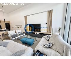 Chalet con tres dormitorios y Piscina en Campillo de lujo