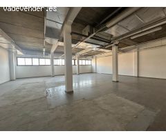 Local Comercial en Alquiler en Esplugues de Llobregat, Barcelona