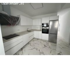 Casa a estrenar (tipo triplex) en venta en San Fernando, Gran Canaria.