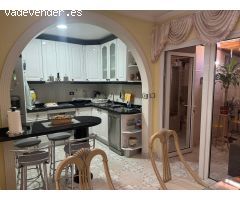 espaciosa casa adosada se encuentra en San Fernando