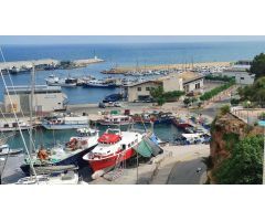 Ático dúplex con vistas al mar en el centro de LAmetlla de Mar