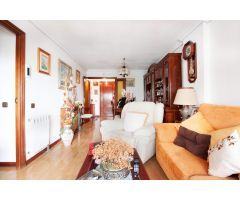 PISO DE TRES HABITACIONES Y DOS BAÑOS CON TERRAZA
