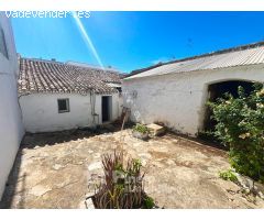 Acogedora Casa Familiar en Castilblanco de Los Arroyos