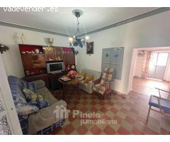 Acogedora Casa Familiar en Castilblanco de Los Arroyos