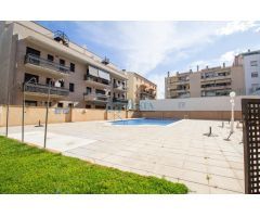 TU NUEVO HOGAR CON PISCINA Y PARKING EN TORREDEMBARRA