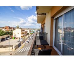 TU NUEVO HOGAR CON PISCINA Y PARKING EN TORREDEMBARRA