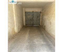 SE VENDE PLAZA DE GARAJE Y TRASTERO