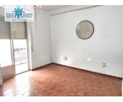 PISO EN VENTA ZONA FERIA