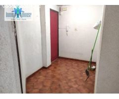 PISO EN VENTA ZONA FERIA