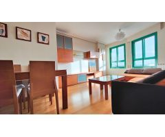 Vivienda AMUEBLADA con DOS DORMITORIOS y orientación SUR. En la Urb. Alcazar Real con PISCINA