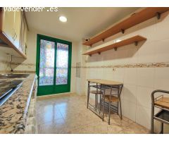 Vivienda AMUEBLADA con DOS DORMITORIOS y orientación SUR. En la Urb. Alcazar Real con PISCINA
