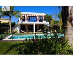 ESTUPENDO CHALET EN ZONA PLAYA MUCHAVISTA-LA FONT