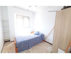 AMPLIO APARTAMENTO JUNTO A LA PLAYA