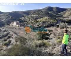 Terreno Rural con dos casas a reformar: Naturaleza y Vistas al Mar