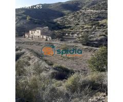 Terreno Rural con dos casas a reformar: Naturaleza y Vistas al Mar