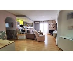 ¡¡VIVIENDA EN COLONIA DE LA PAZ, A UN PASO DE LA ESTACIÓN DE TRENES, REFORMADA!!