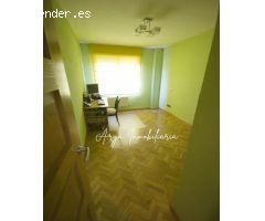 VIVIENDA EN LA ZARZUELA CON PLAZA DE GARAJE Y PISCINA COMUNITARIA