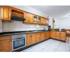 PISO AMPLIO DE 4 HABITACIONES EN BARRIO NUEVO DE OFRA