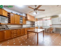 Increíble ático dúplex a reformar en zona Alhamar