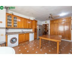 Increíble ático dúplex a reformar en zona Alhamar