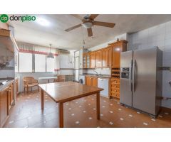 Increíble ático dúplex a reformar en zona Alhamar