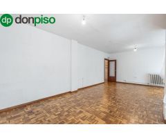 ¡AMPLIO PISO DE 160 M² EN UBICACIÓN PRIVILEGIADA!