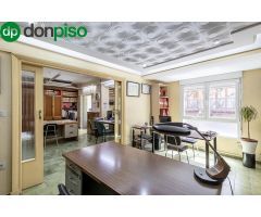 Magnífico piso de 200 m² ubicado junto a Plaza Trinidad ideal para vivir o para invertir.