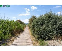 Finca de recreo con invernadero junto a la playa