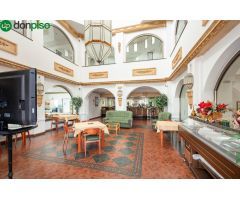 Hotel de 12 habitaciones y gran salón de fiestas en Moraleda de Zafayona